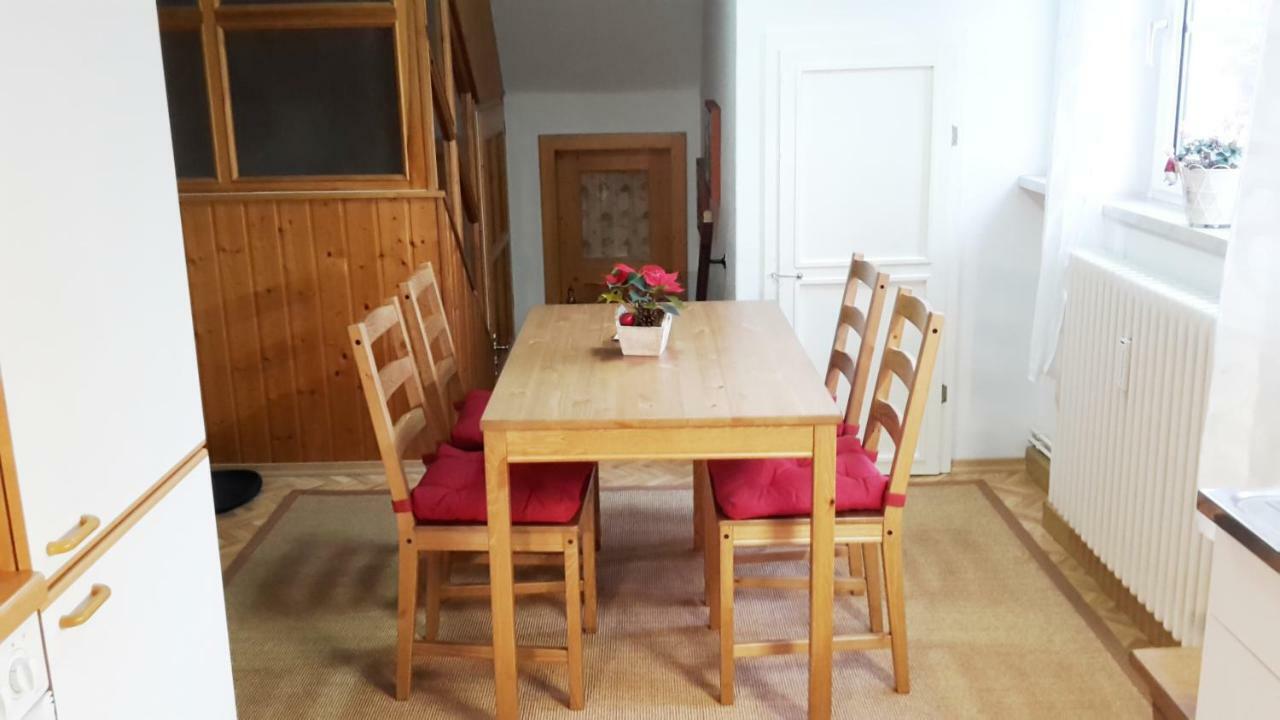 Villa Goldbrunnen Ferienwohnung 3 Bad Elster Extérieur photo
